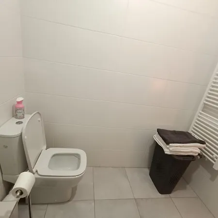 - Paris 5 Min De - Pk Prive Gratuit - 4 Personnes - Terrasse Jardin Apartment