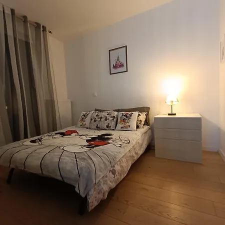 - Paris 5 Min De - Pk Prive Gratuit - 4 Personnes - Terrasse Jardin Apartment Chessy (Seine-et-Marne)