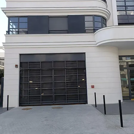 - Paris 5 Min De - Pk Prive Gratuit - 4 Personnes - Terrasse Jardin Apartment Chessy (Seine-et-Marne)
