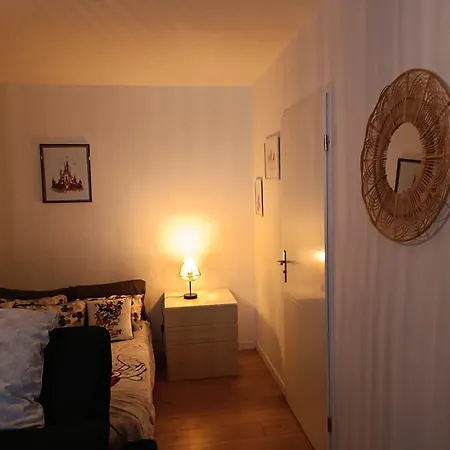 - Paris 5 Min De - Pk Prive Gratuit - 4 Personnes - Terrasse Jardin