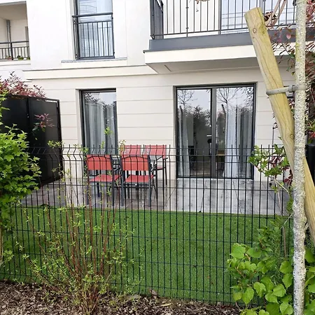 - Paris 5 Min De - Pk Prive Gratuit - 4 Personnes - Terrasse Jardin